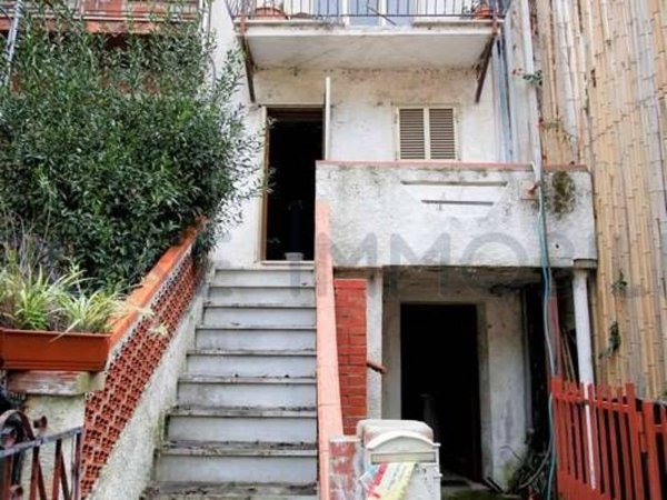 appartamento in vendita a Montignoso in zona Capanne