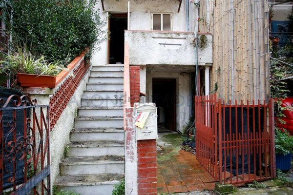 appartamento in vendita a Montignoso