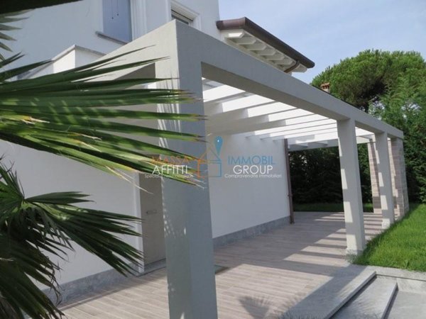 casa indipendente in vendita a Montignoso in zona Cinquale