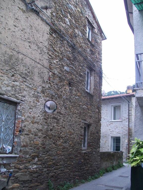 casa indipendente in vendita a Montignoso