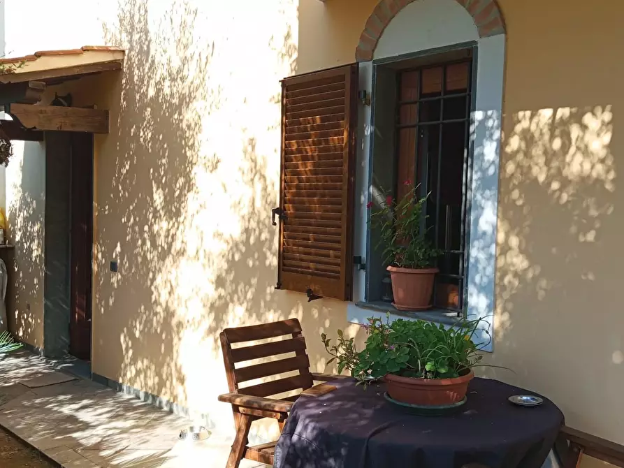 casa indipendente in vendita a Montignoso