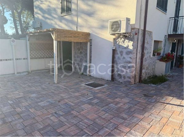 casa indipendente in vendita a Montignoso in zona Cinquale