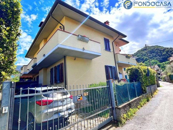 casa indipendente in vendita a Montignoso