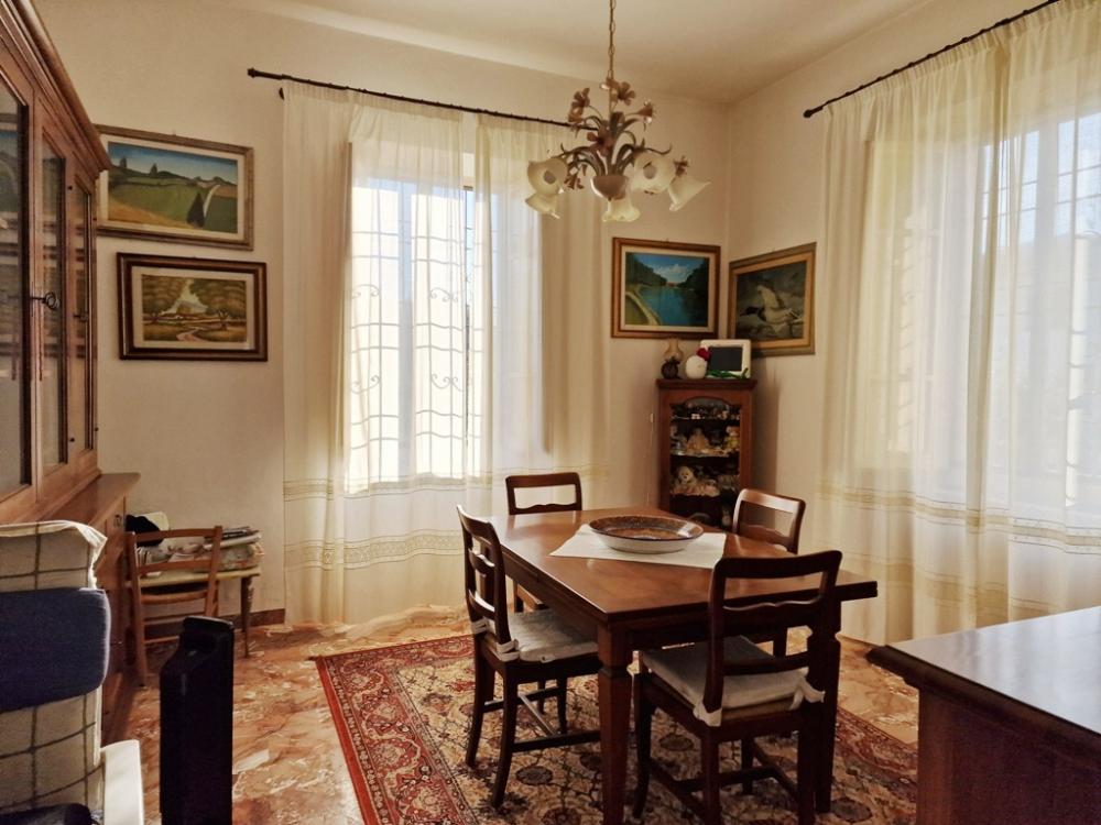 casa indipendente in vendita a Montignoso in zona Cervaiolo