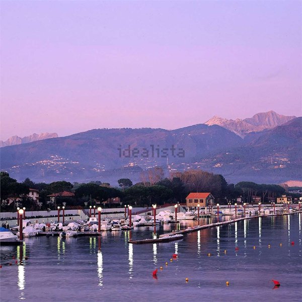 appartamento in vendita a Montignoso in zona Cinquale