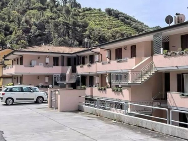 appartamento in vendita a Montignoso in zona Capanne