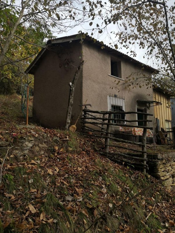 casa indipendente in vendita a Montignoso in zona Vietina