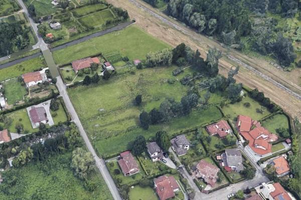 negozio in vendita a Montignoso