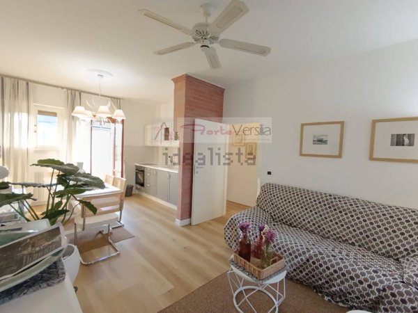 appartamento in vendita a Montignoso in zona Cinquale