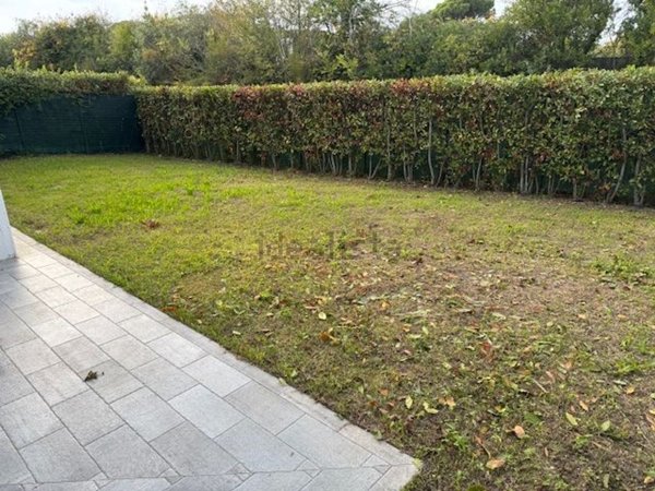 appartamento in vendita a Montignoso in zona Cinquale