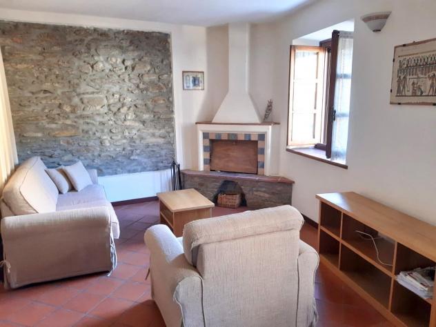 casa indipendente in vendita a Montignoso in zona Capanne