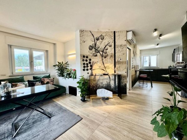 casa indipendente in vendita a Montignoso in zona Cinquale