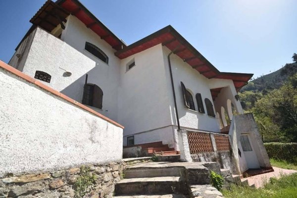 casa indipendente in vendita a Montignoso in zona Cinquale