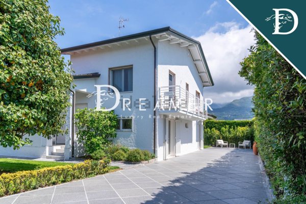 casa indipendente in vendita a Montignoso in zona Cinquale