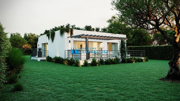 terreno edificabile in vendita a Montignoso in zona Renella