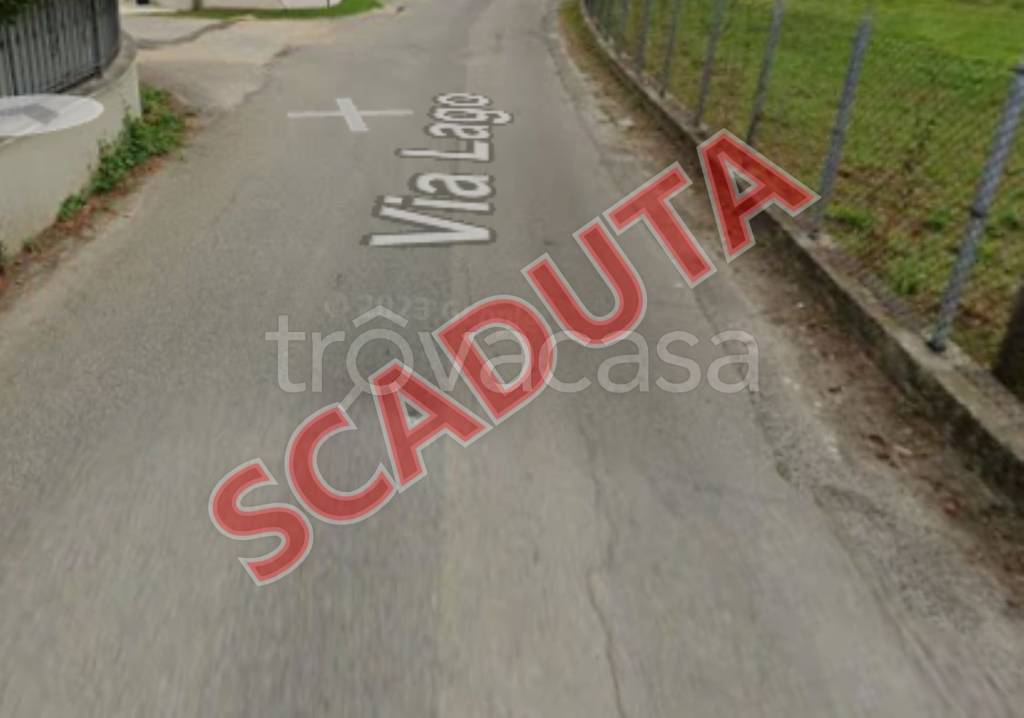 negozio in vendita a Montignoso in zona Renella