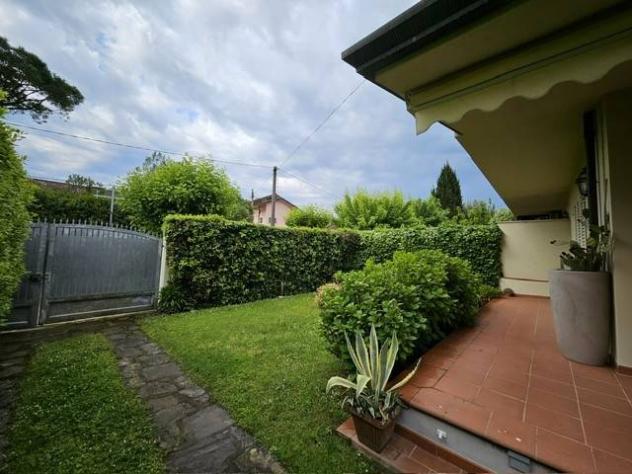 casa indipendente in vendita a Montignoso in zona Cinquale