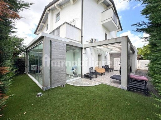 appartamento in vendita a Montignoso in zona Cinquale