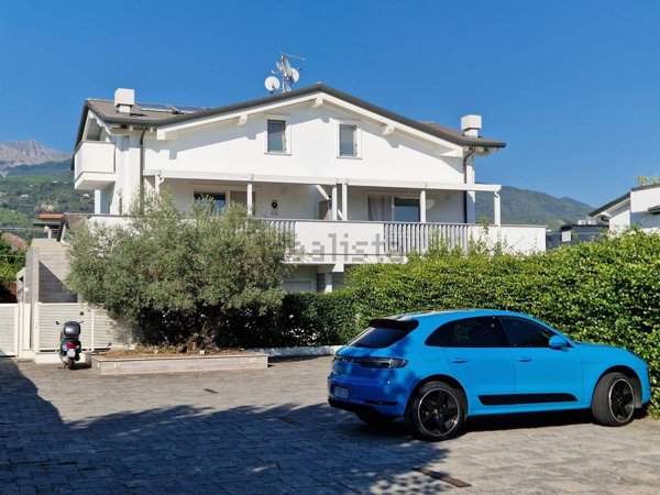 appartamento in vendita a Montignoso in zona Cinquale