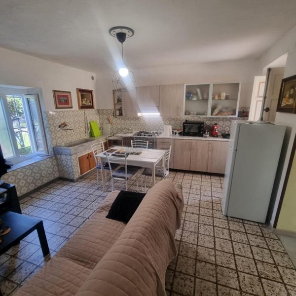 appartamento in vendita a Montignoso in zona Cervaiolo