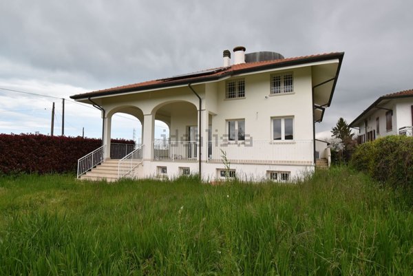 casa indipendente in vendita a Montignoso