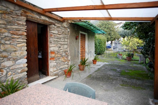 appartamento in vendita a Montignoso in zona Capanne