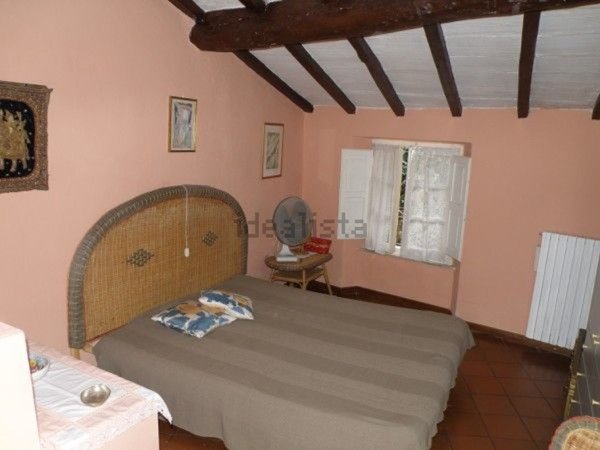 casa semindipendente in vendita a Montignoso