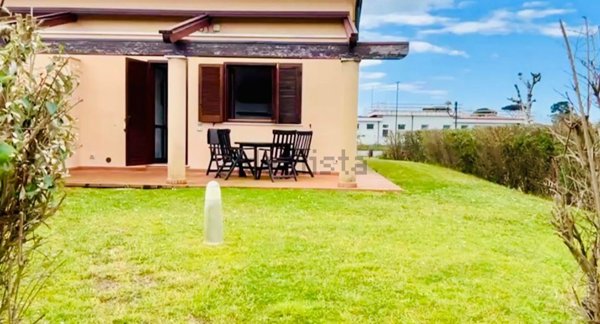 casa indipendente in vendita a Montignoso in zona Cinquale