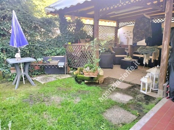 casa indipendente in vendita a Montignoso in zona Renella