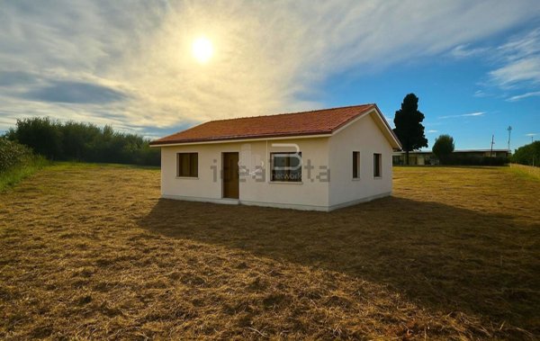 casa indipendente in vendita a Montignoso in zona Renella