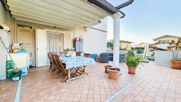 appartamento in vendita a Montignoso in zona Cervaiolo