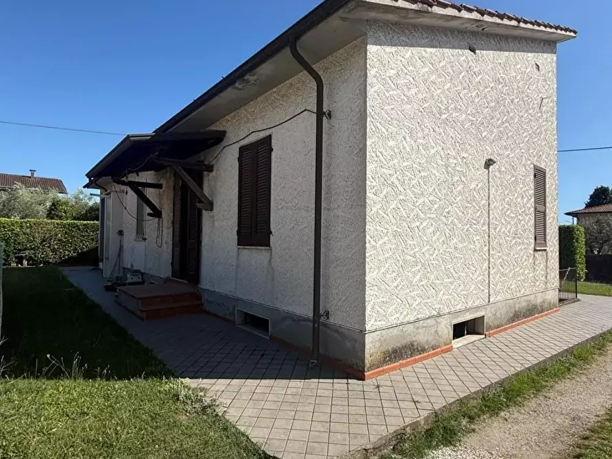 casa indipendente in vendita a Montignoso in zona Cervaiolo