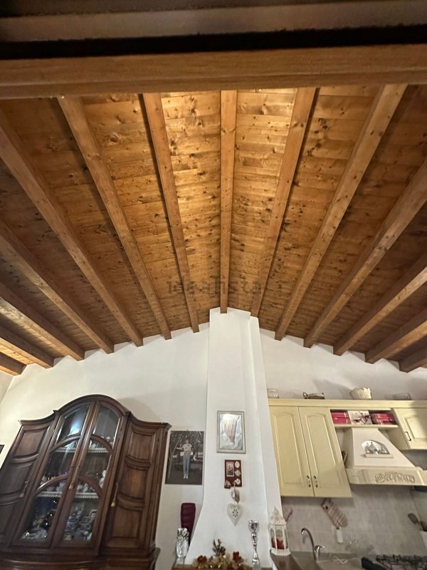 casa indipendente in vendita a Montignoso