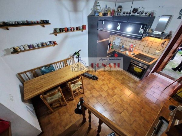 casa indipendente in vendita a Montignoso in zona Capanne
