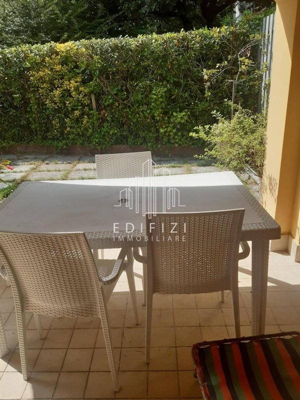 casa indipendente in vendita a Montignoso in zona Cinquale