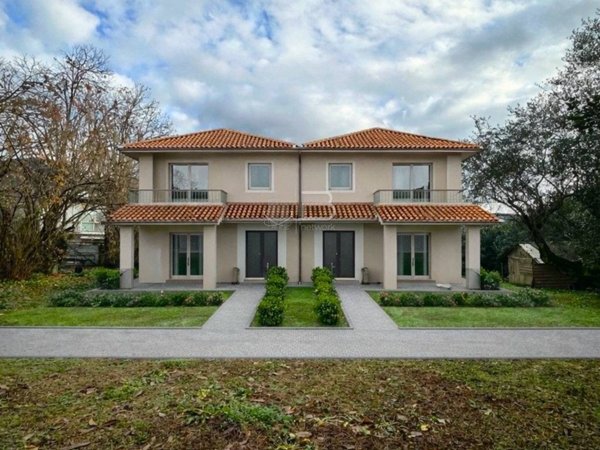 terreno agricolo in vendita a Montignoso in zona Renella
