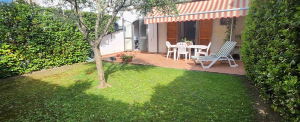 appartamento in vendita a Montignoso in zona Cinquale