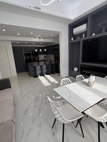 appartamento in vendita a Montignoso