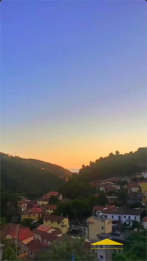 casa indipendente in vendita a Montignoso