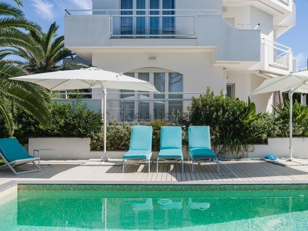 casa indipendente in vendita a Montignoso