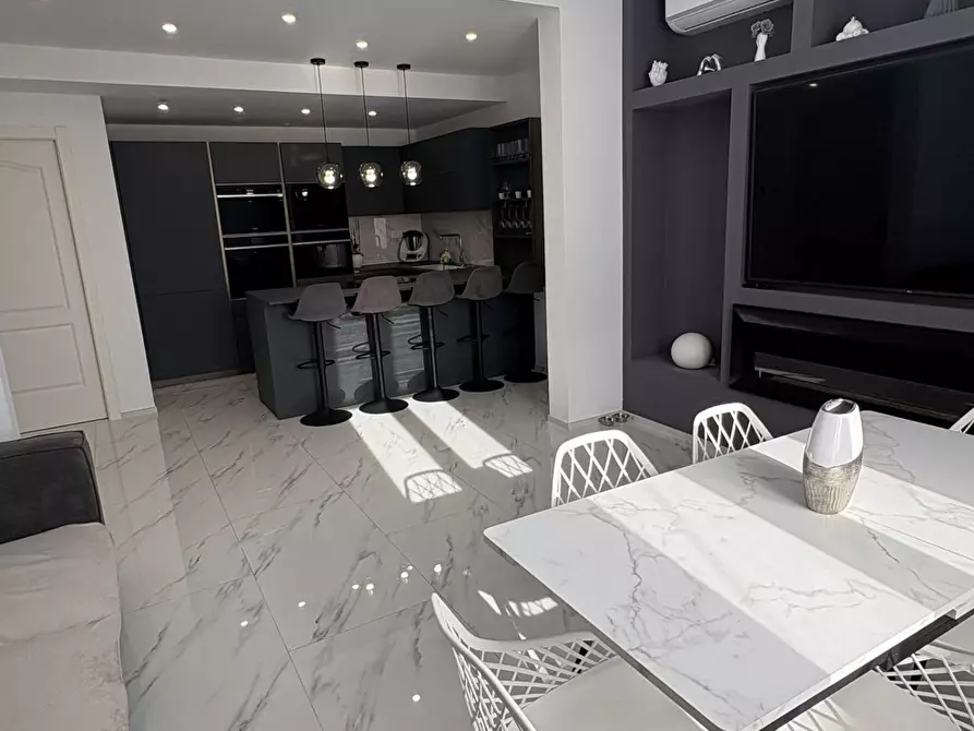 appartamento in vendita a Montignoso