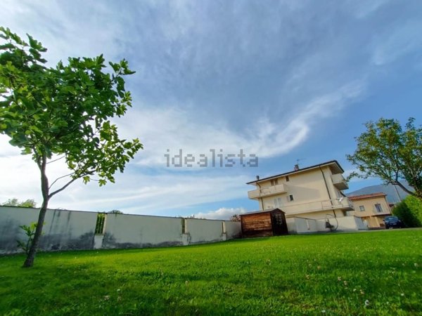 casa indipendente in vendita a Montignoso in zona Cervaiolo