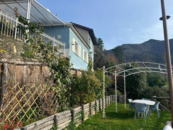 casa indipendente in vendita a Montignoso in zona Sant'Eustachio