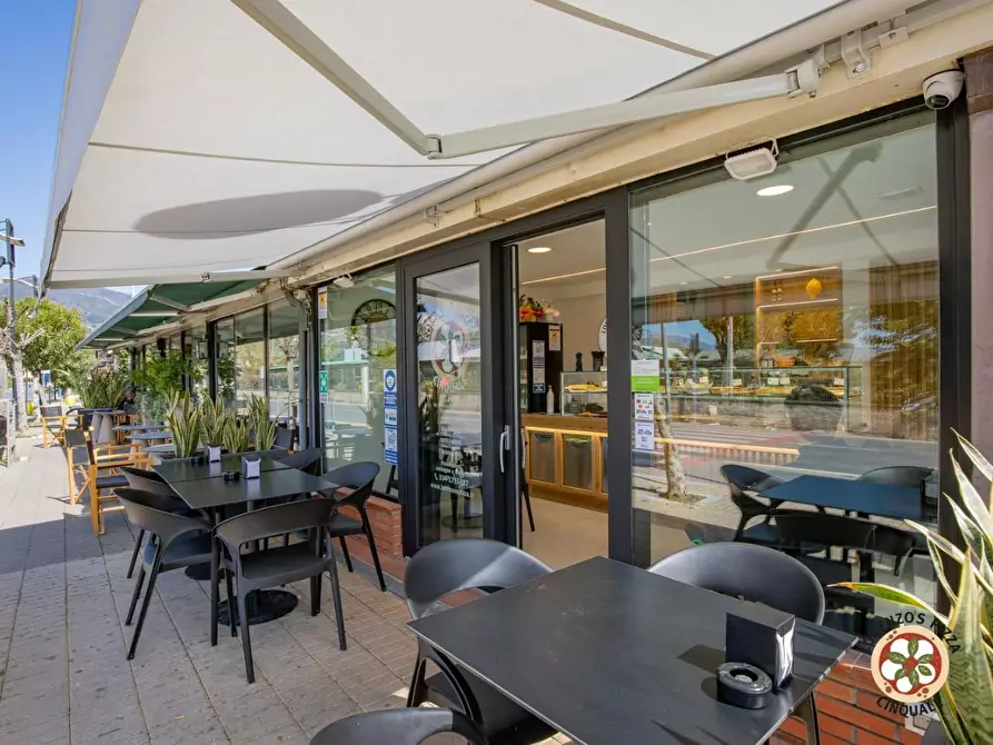 negozio in vendita a Montignoso in zona Cinquale