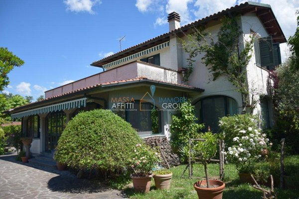 casa indipendente in affitto a Montignoso in zona Cinquale