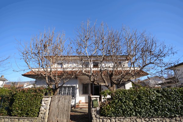 casa indipendente in vendita a Montignoso in zona Cinquale