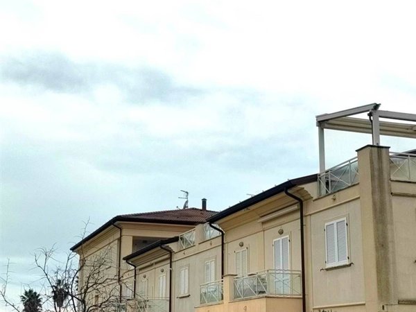 appartamento in vendita a Montignoso in zona Cinquale