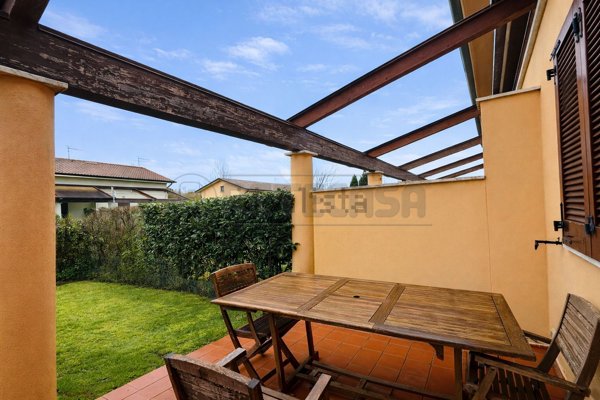 casa indipendente in vendita a Montignoso in zona Cinquale