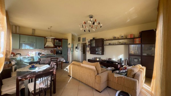 appartamento in vendita a Montignoso in zona Cervaiolo