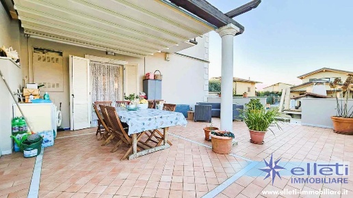 appartamento in vendita a Montignoso in zona Cervaiolo